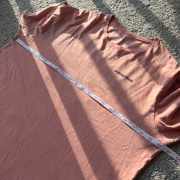 Patagonia P-6 Logo Responsibili-Tee T-Shirt - Mellow Melon - Picture 7 of 10